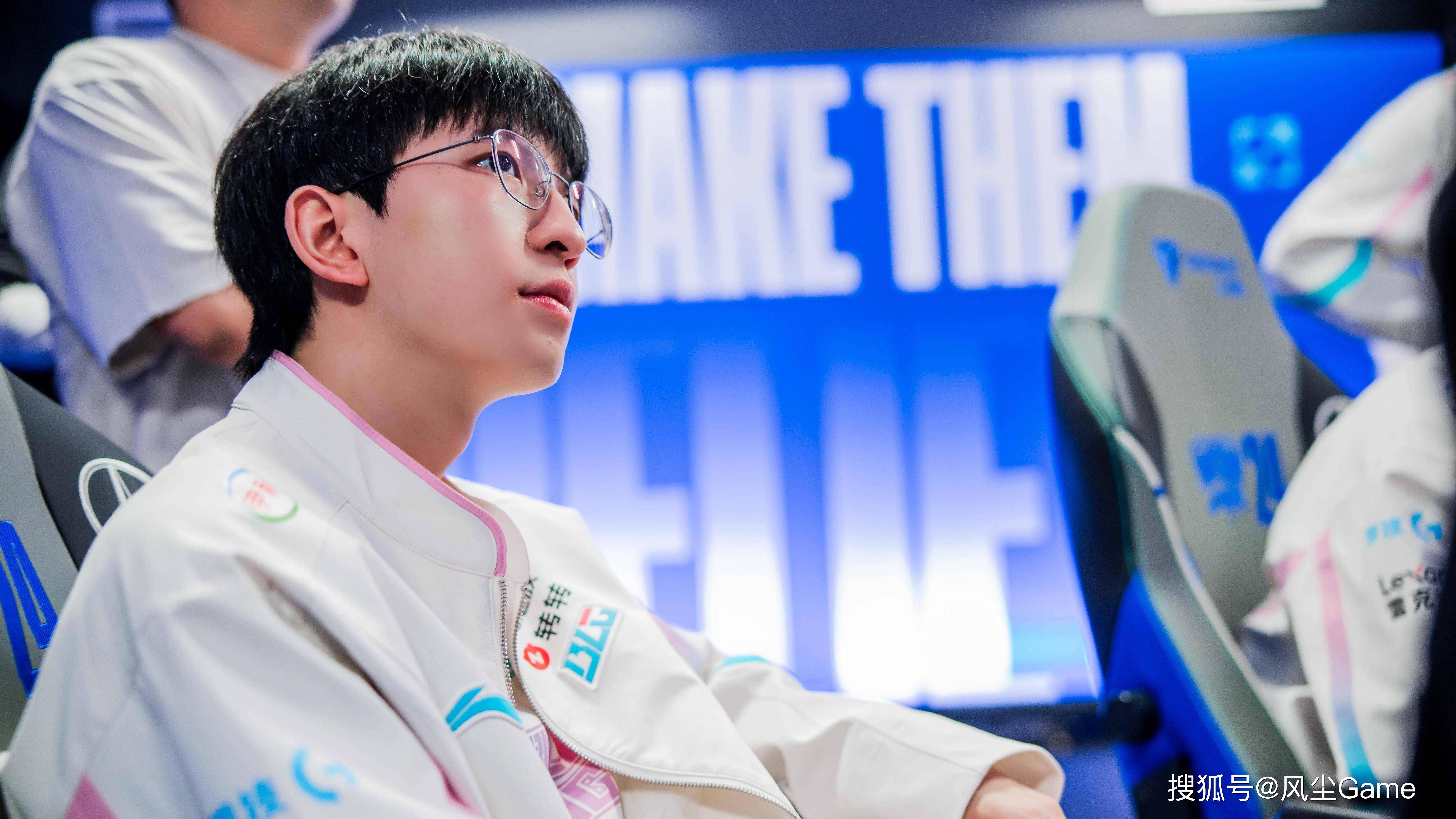 关于Ning连续十五场比赛得分超过重要助攻，篮网不断突破！赢得满堂喝彩的信息